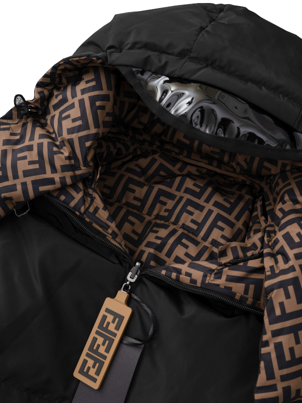 Reversible puffer jacket